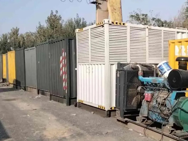 育才镇200KW柴油发电机机组每小时油耗是多少?